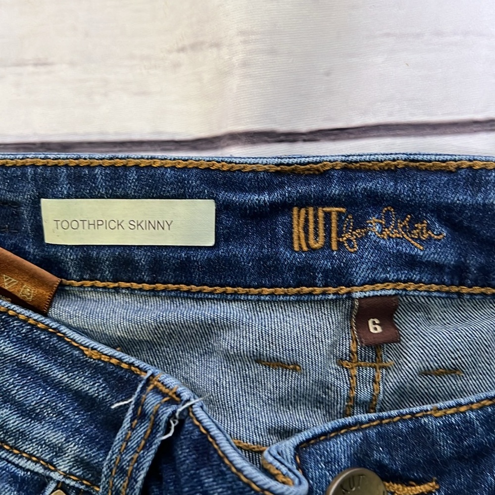 Kut From the Cloth Toothpick Skinny Blue Jean - SZ: 6 - Picture 3 of 7